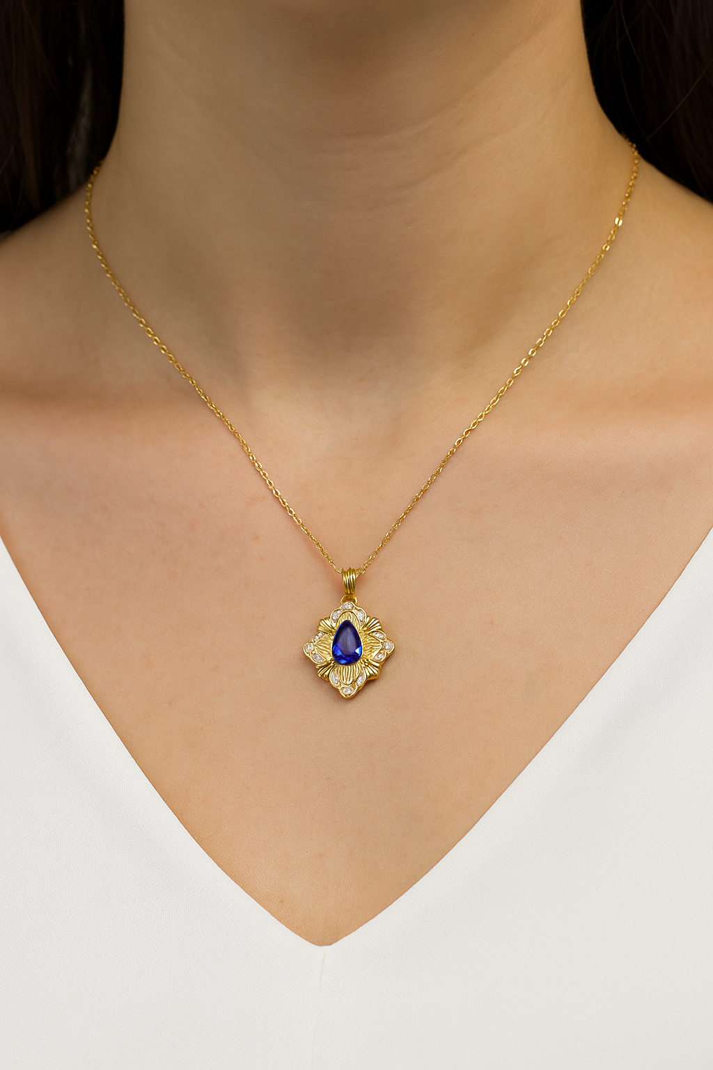 #LD0149# Necklace with Zirconia and Sapphire Pendant – 45cm Chain
