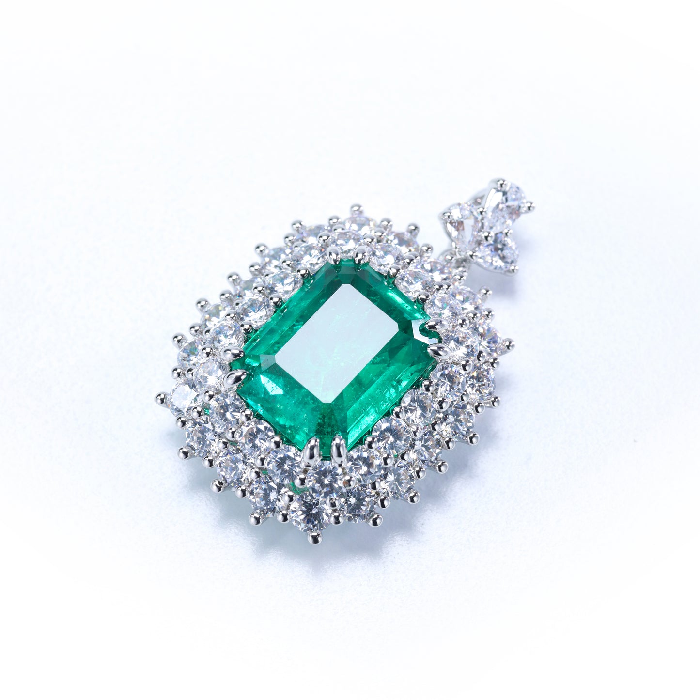 #LD0147# Pendant with Princess-Cut Emerald