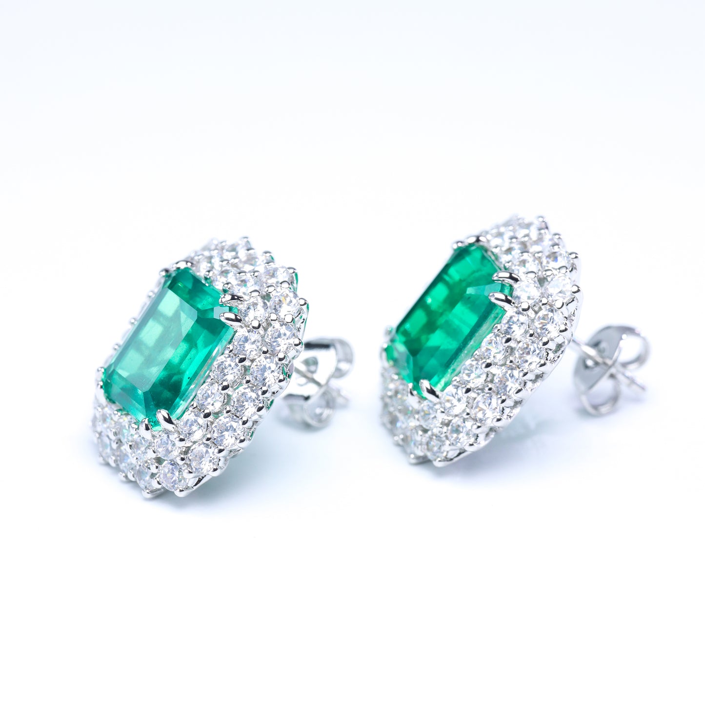 #LE0140# Earrings with Princess-Cut Emerald & Zircon Accents