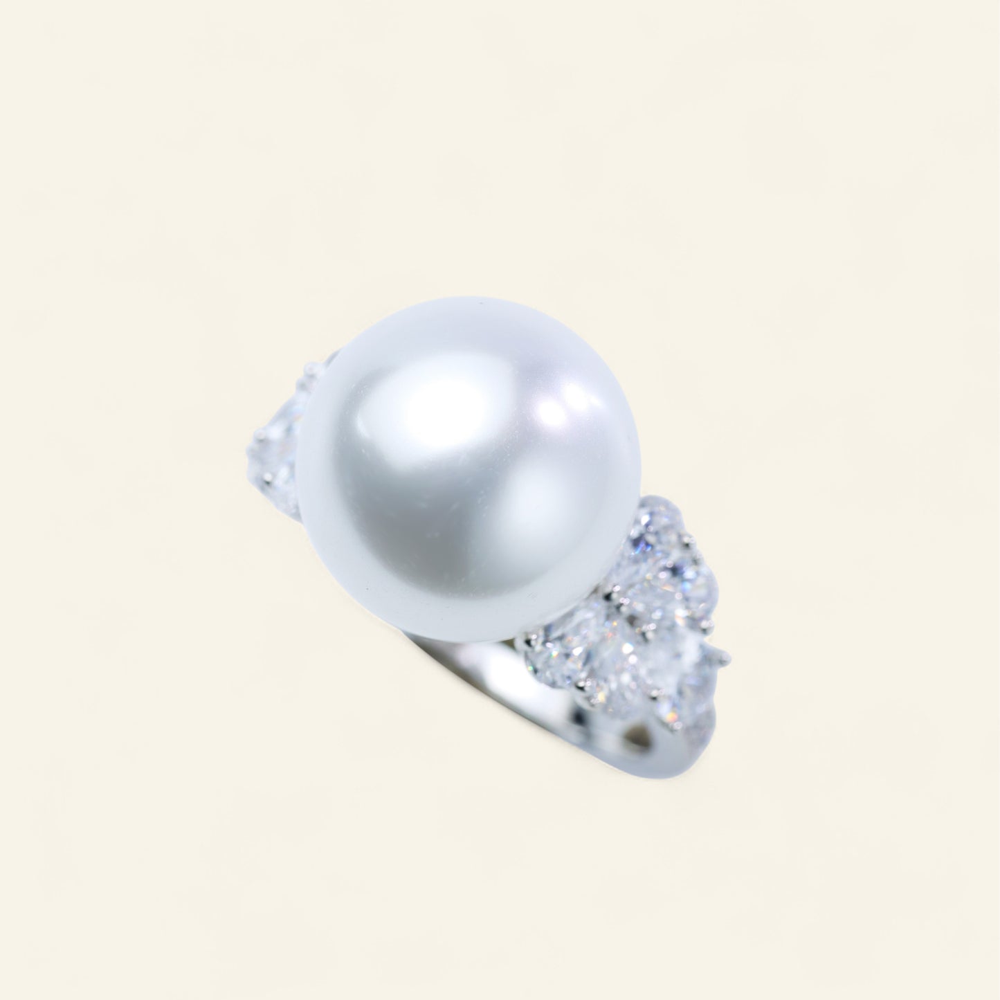 #JZ0127# Ring with White Pearl & Zircon Accents