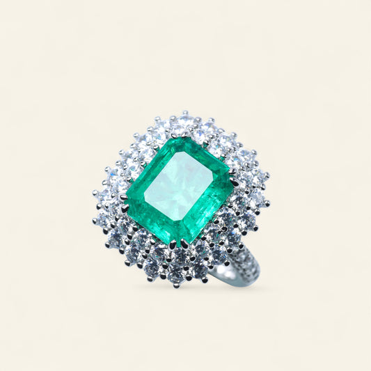 #LJ0088# Ring with Princess-Cut Emerald