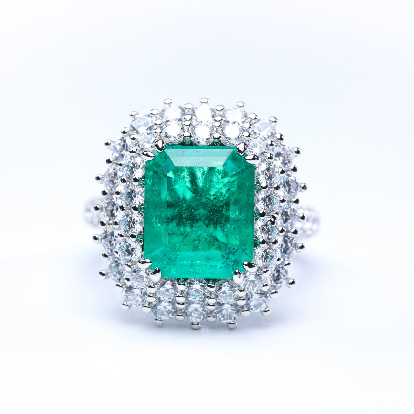 #LJ0088# Ring with Princess-Cut Emerald