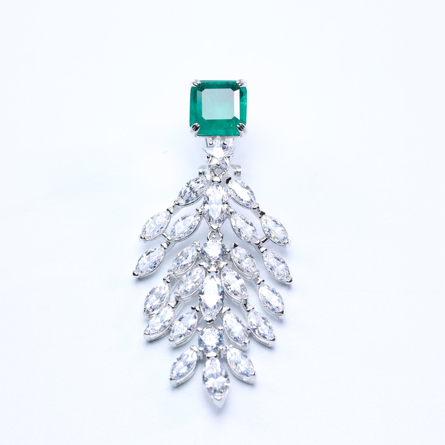 #LE0136# Wheat-Shaped Earrings with Emerald