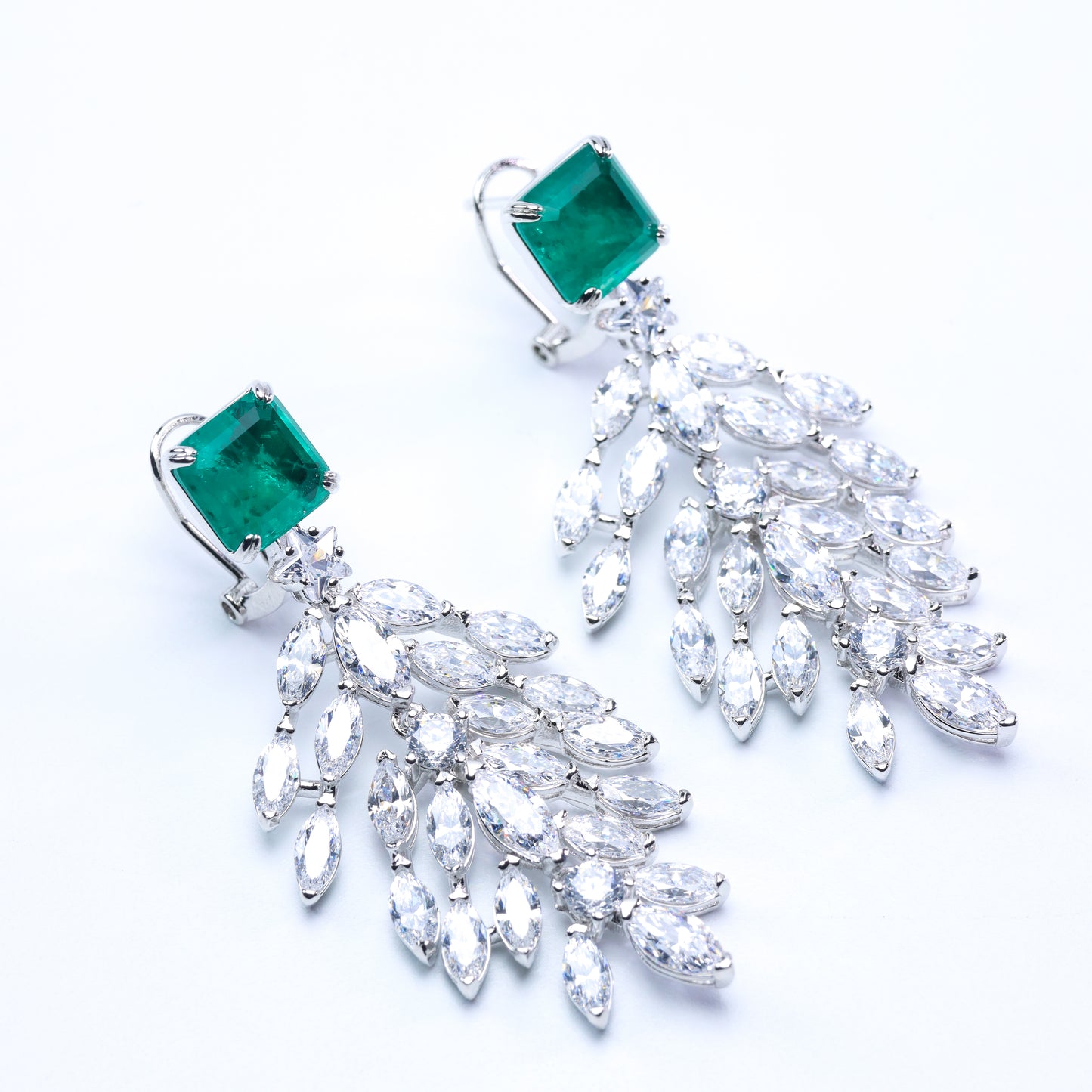 #LE0136# Wheat-Shaped Earrings with Emerald