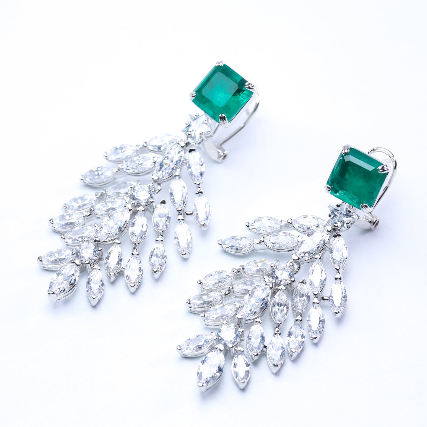 #LE0136# Wheat-Shaped Earrings with Emerald