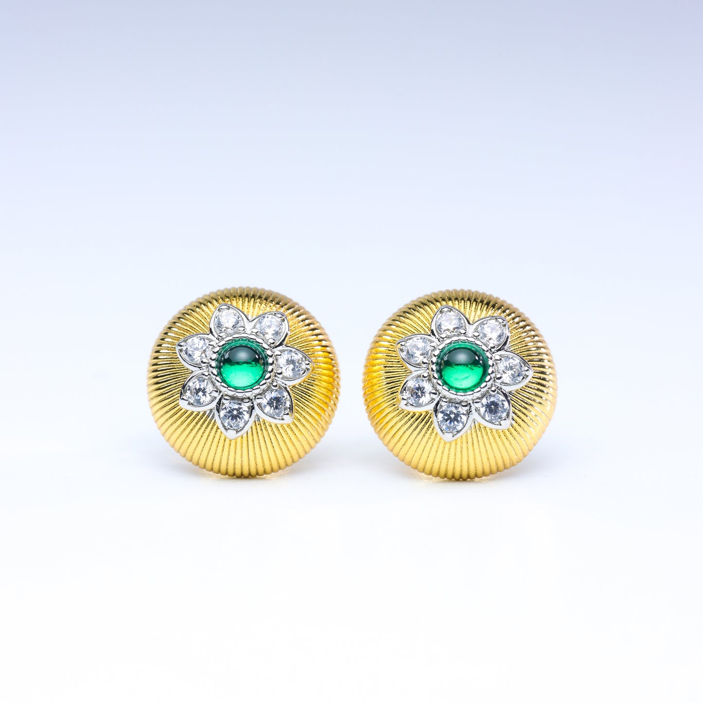#LE0137# Earrings with Green Gemstone – Brushed Gold Finish