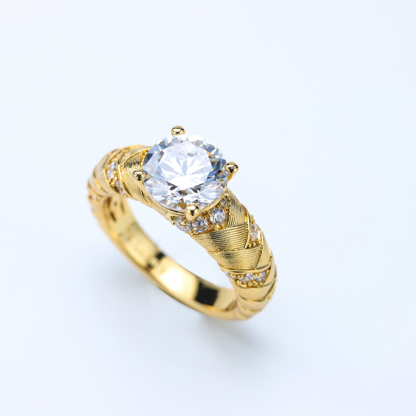 #BJ0006# Ring with Zircon Stone – Elegant Solitaire Design