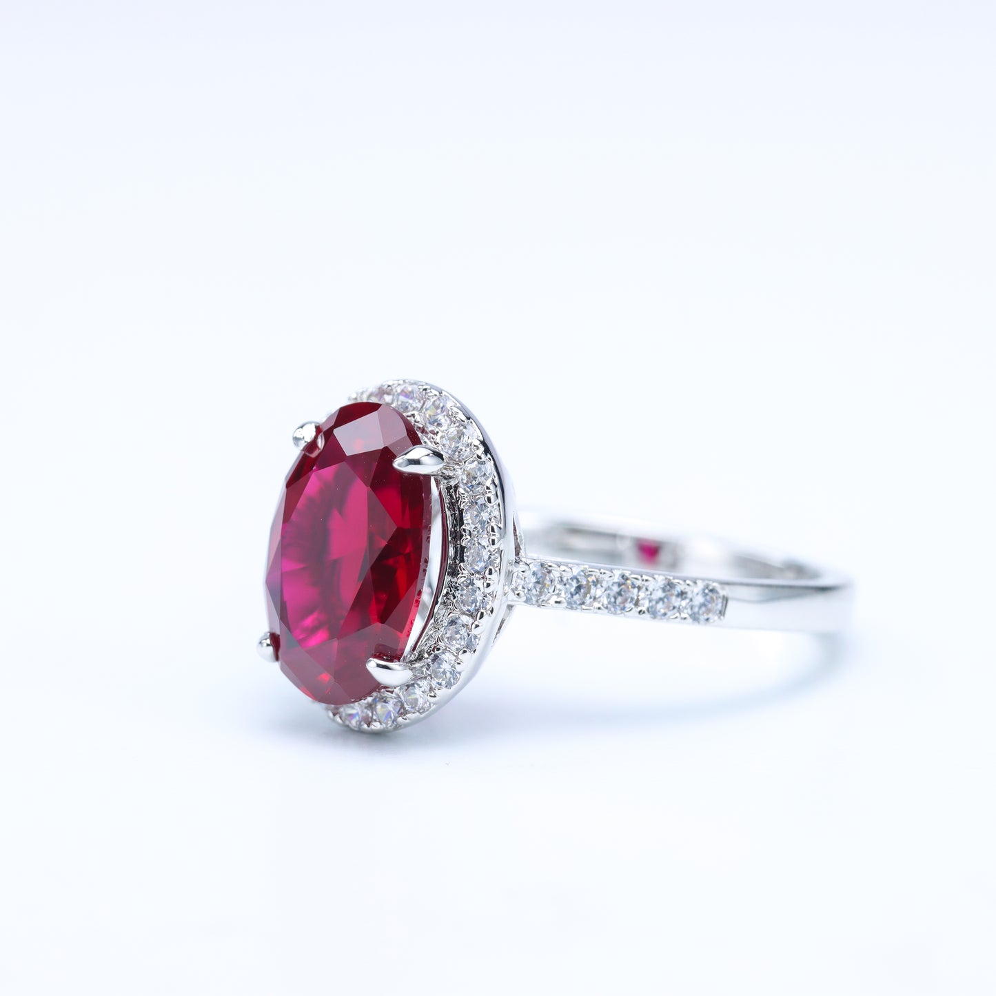 #HJ0072#  Ring with Ruby – Elegant Oval Design