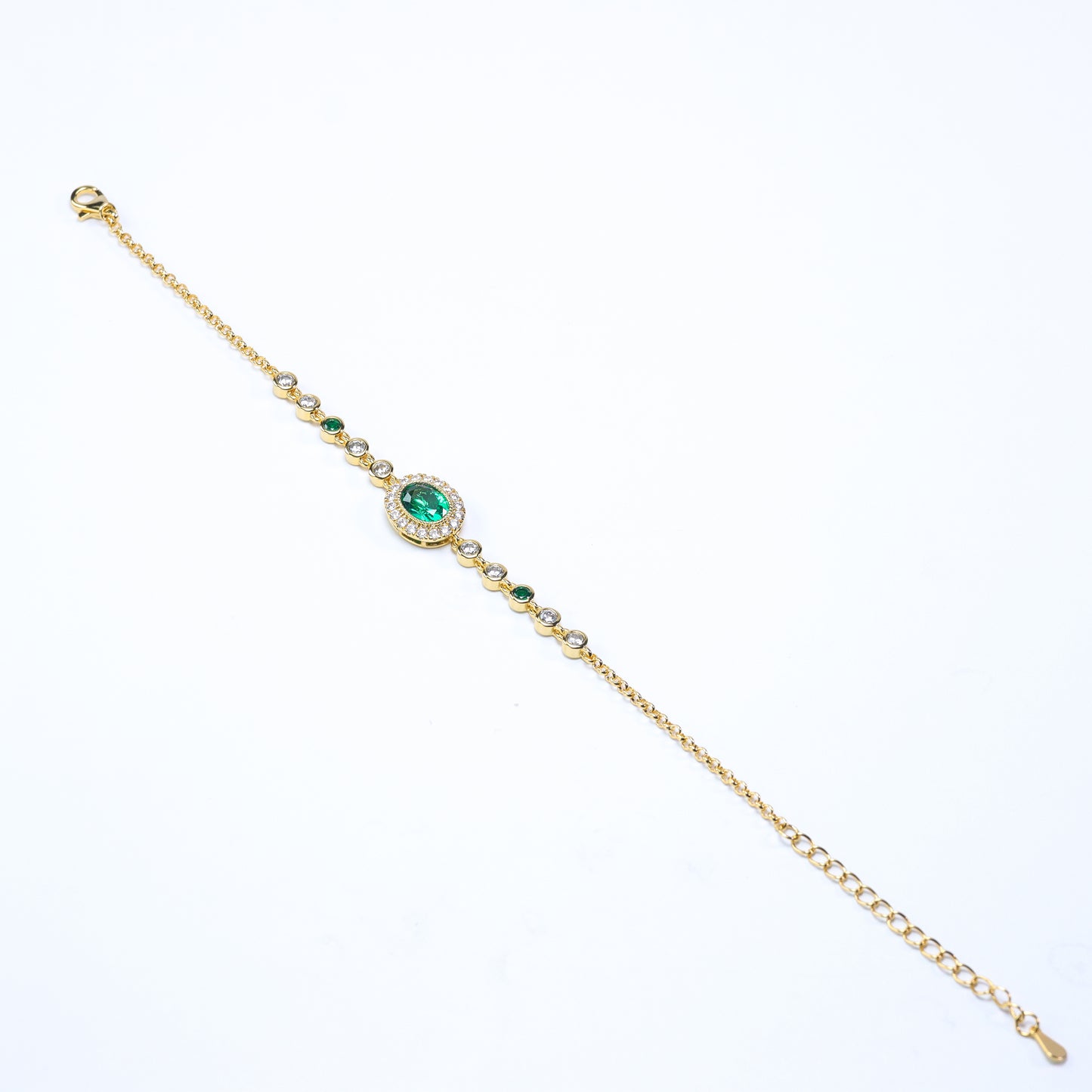 #LS0144# Bracelet with Emerald  – Elegant Oval Design