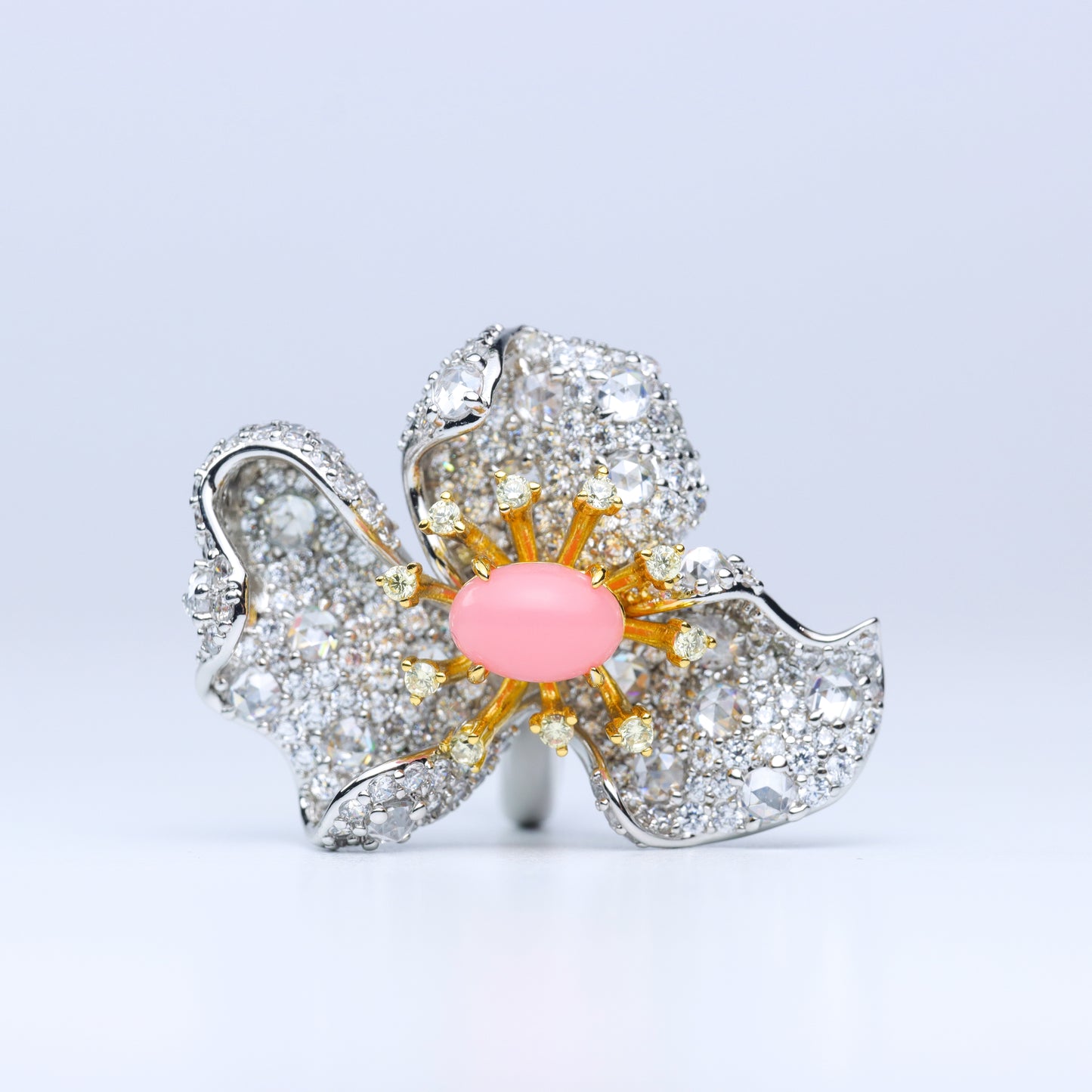#FJ0061#  Ring with Pink Conch Pearl Center