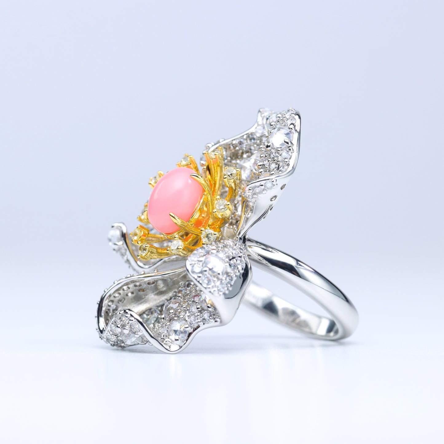 #FJ0061#  Ring with Pink Conch Pearl Center