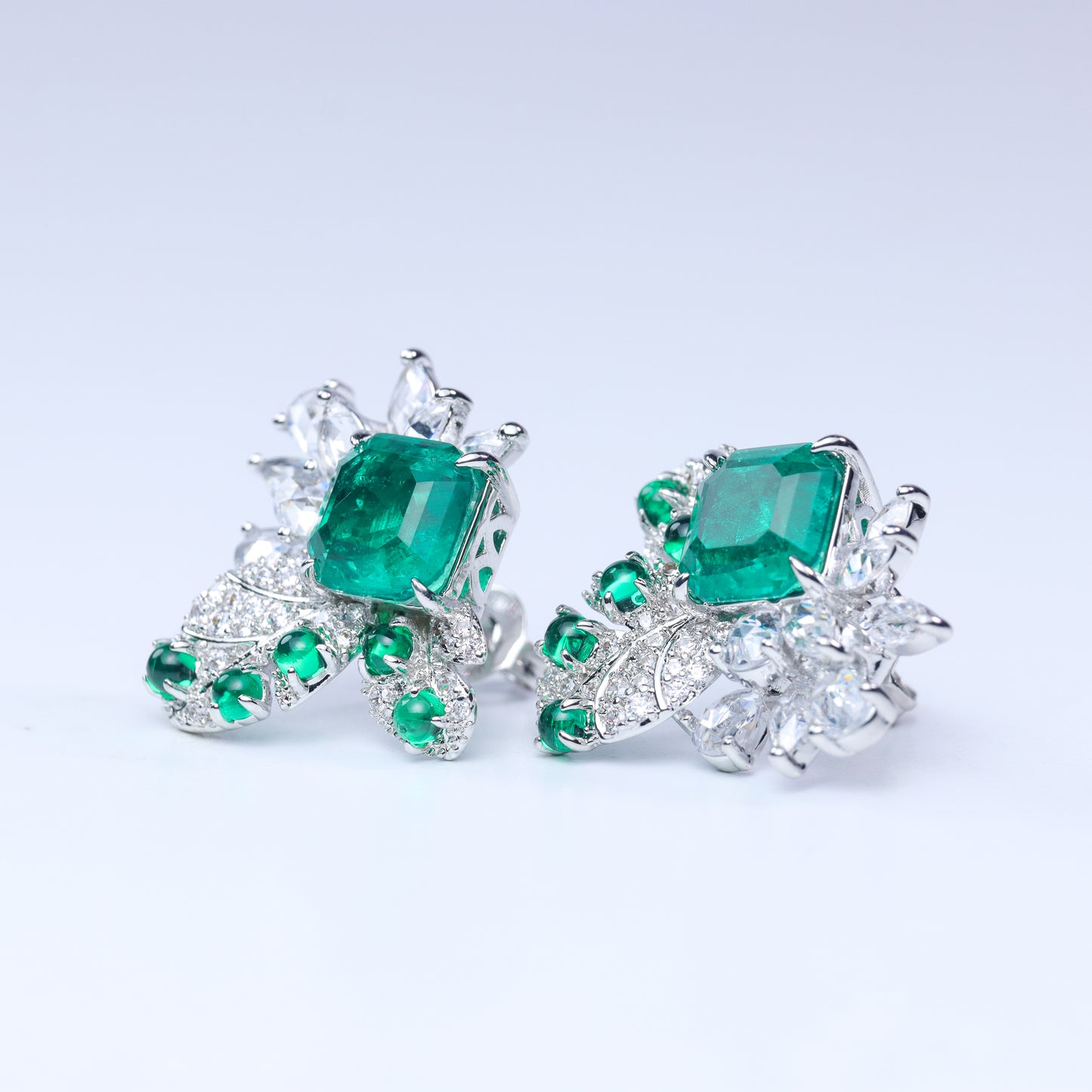 #LE0141# Zirconia Stud Earrings with Princess Cut Green Emerald