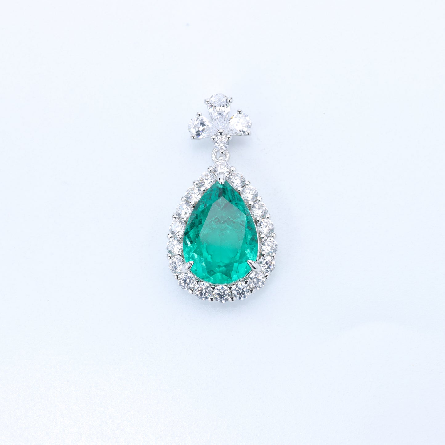 #LD0175# Pendant with Pear-Shaped Paraiba Gemstone