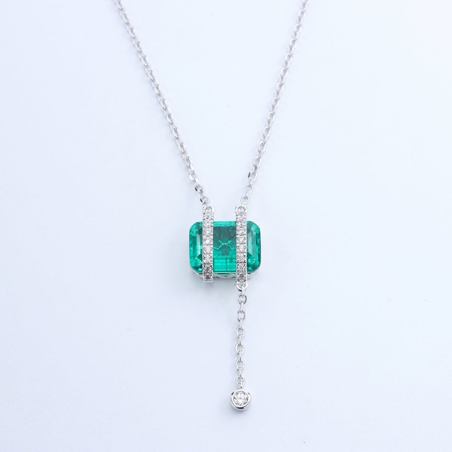 #LD0174# Necklace with Emerald Pendant