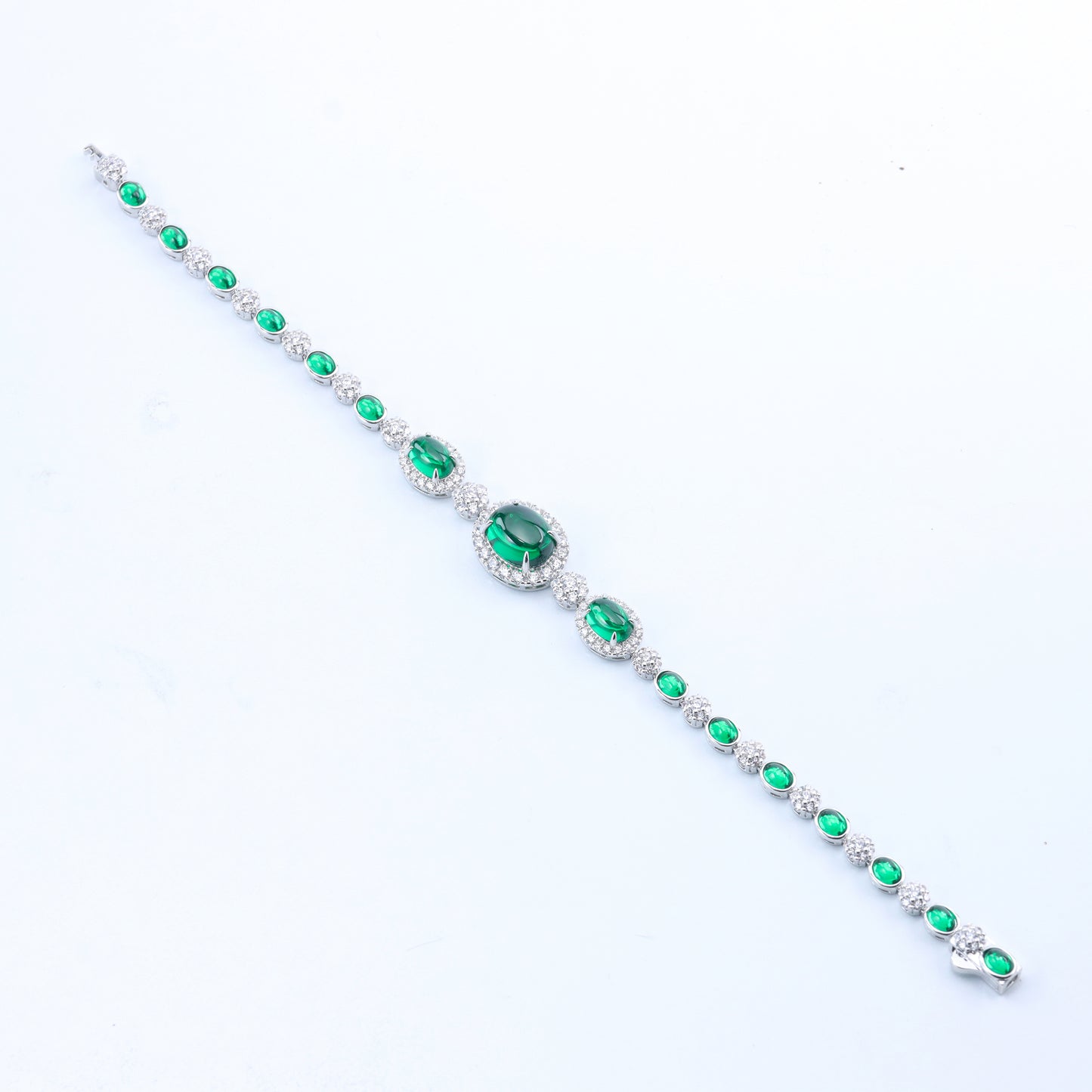 #BE120012# Bracelet with Zircon Flower Accents