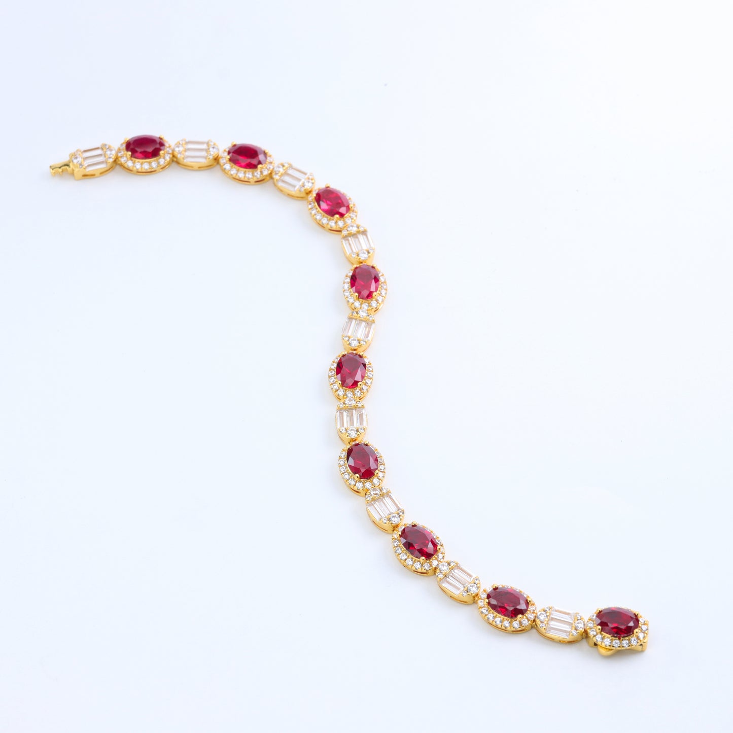 #B12305# Bracelet with Oval Cut Red Gemstone